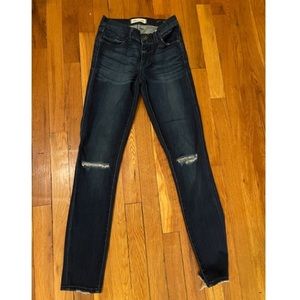 Madewell distressed jeans size 24